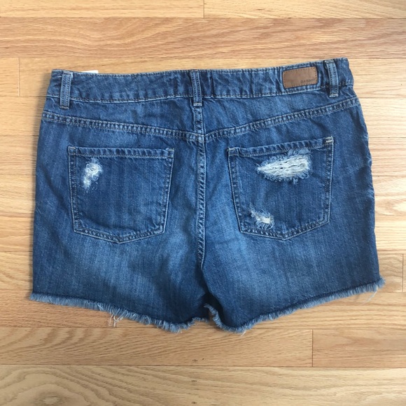 Garage Denim Girlfriend Short - Picture 6 of 7